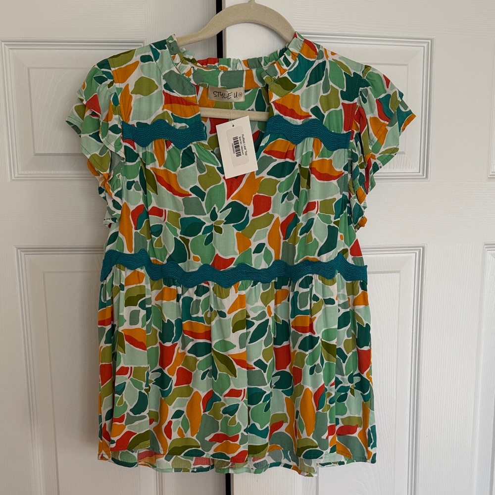 NWT Style U Women's Leaf Print Blouse - Green, Orange, Teal, Rick Rack Detail.
